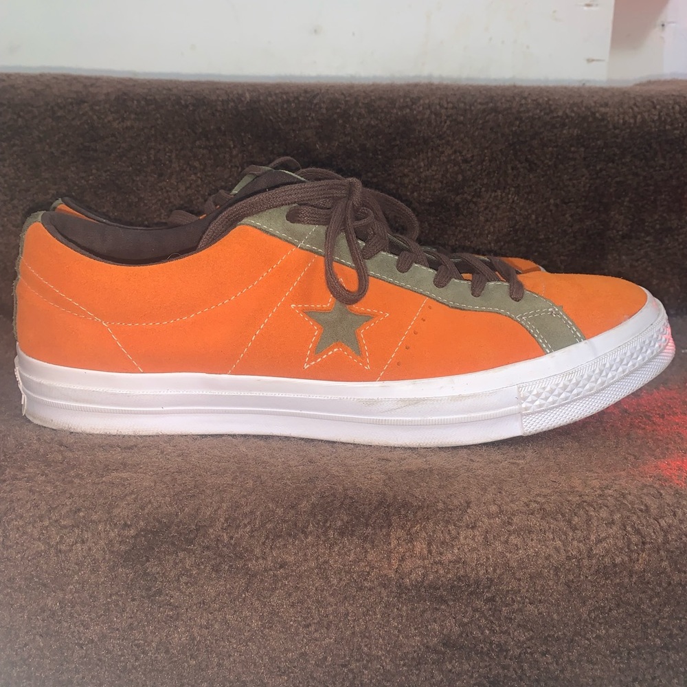 Low top Converse One Stars